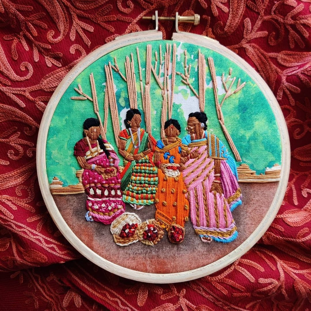 Painting in canvas with embroidery art. 